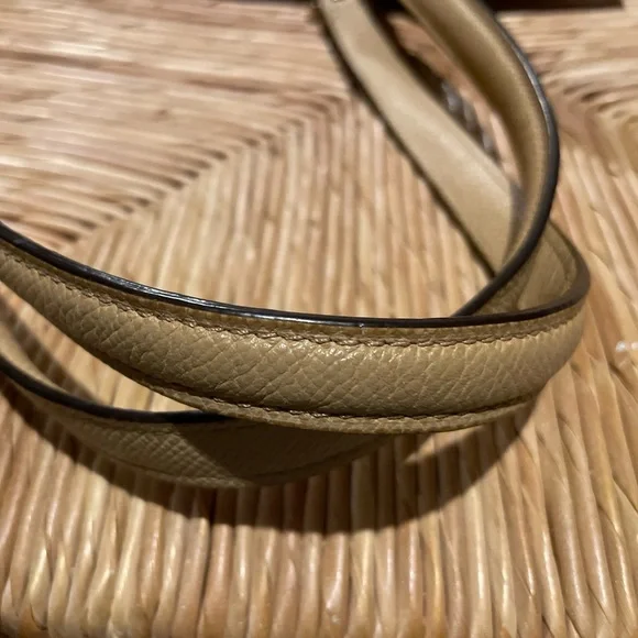 Coach tan leather tote with gold hardware & chain - Picture 6 of 11